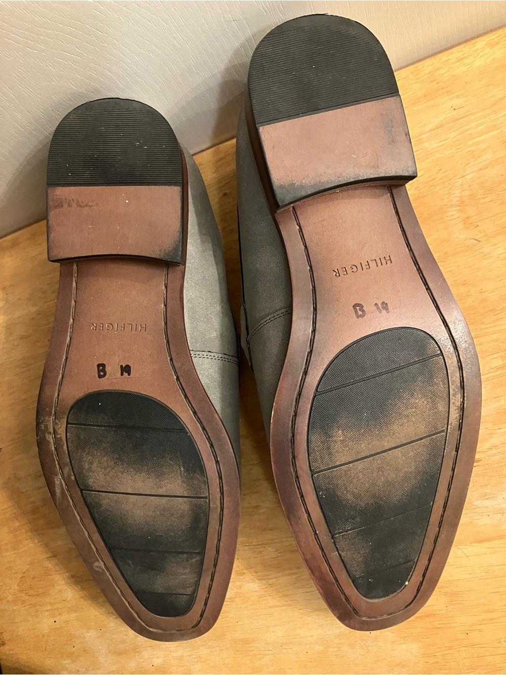 Men’s Tommy Hilfiger Light Gray Suede Penny Loafers Size 9 Med. - Picture 6 of 6